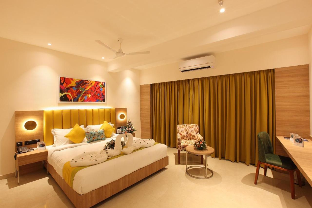 The Grand Ambassador Hotel Kottayam Buitenkant foto