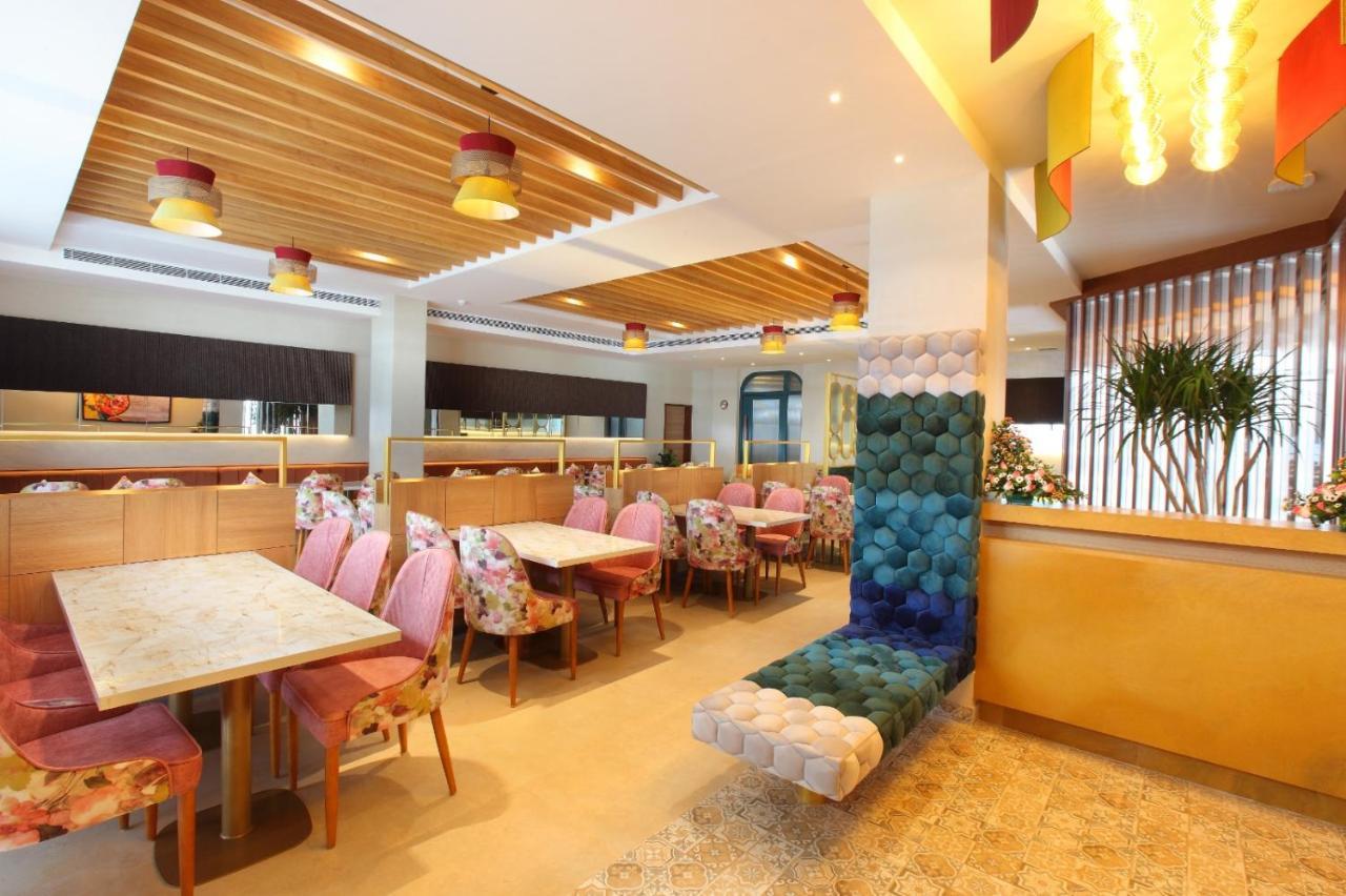 The Grand Ambassador Hotel Kottayam Buitenkant foto